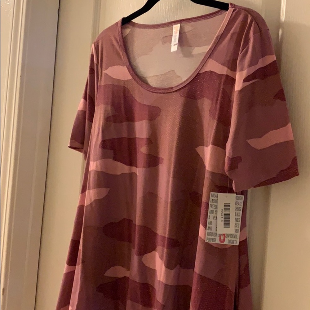 LuLaRoe Perfect T Size small
